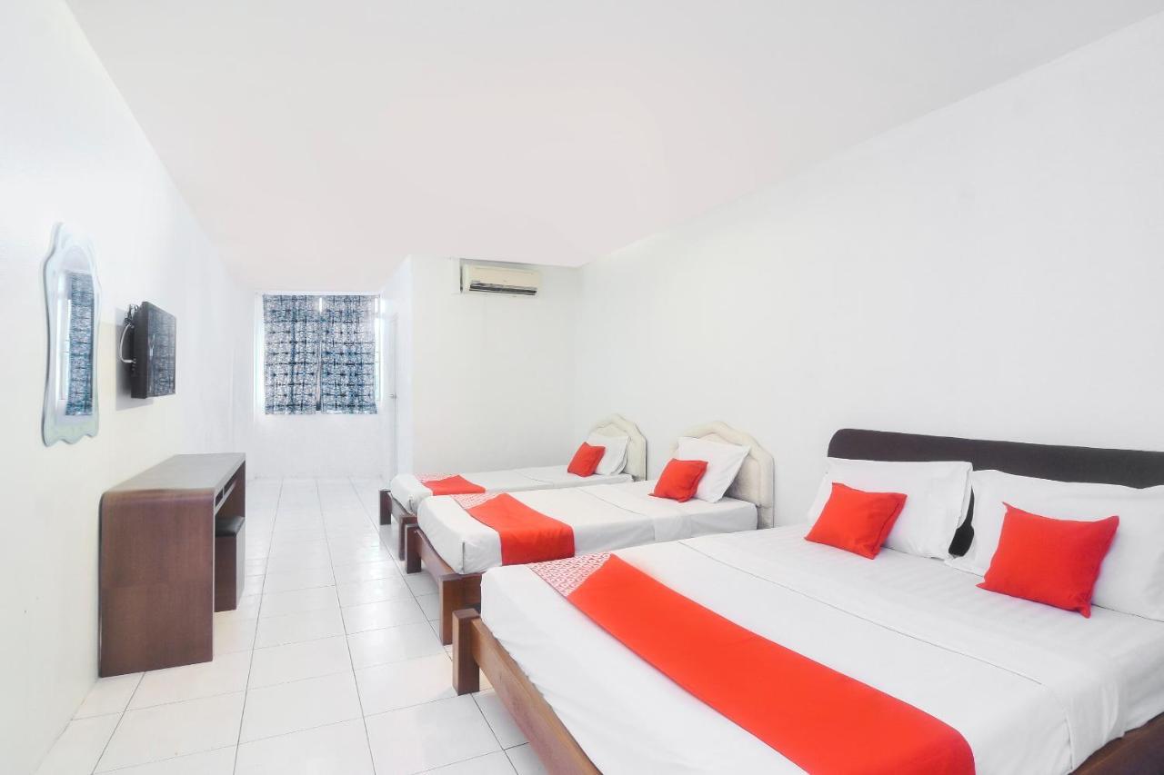 Oyo 44034 Furama Lodging House Kuching Eksteriør billede