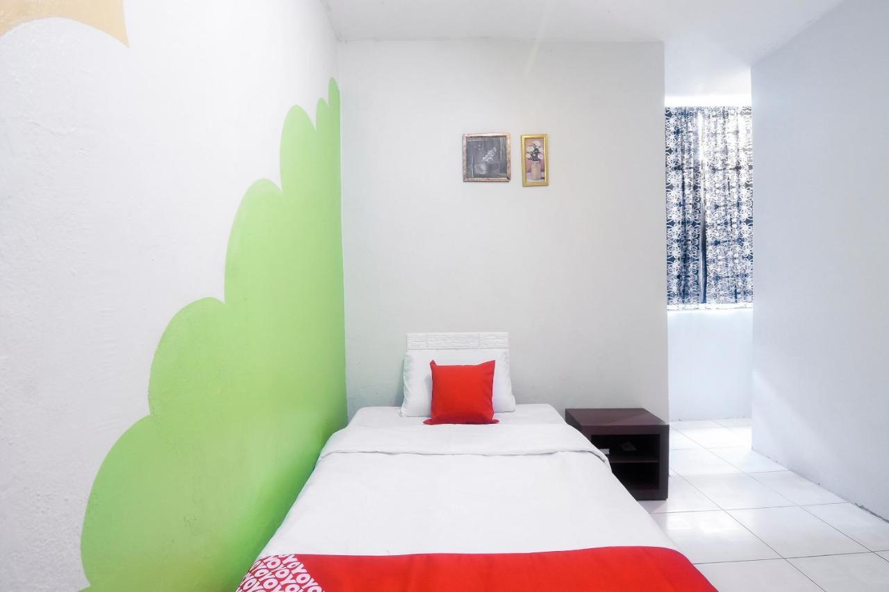 Oyo 44034 Furama Lodging House Kuching Eksteriør billede
