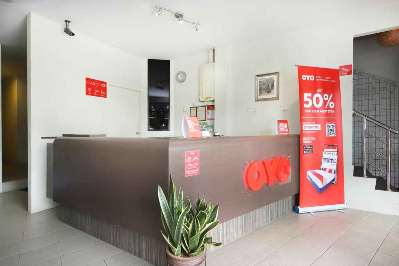 Oyo 44034 Furama Lodging House Kuching Eksteriør billede