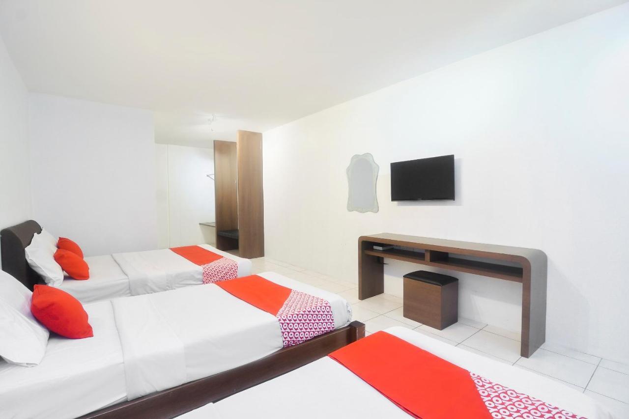 Oyo 44034 Furama Lodging House Kuching Eksteriør billede