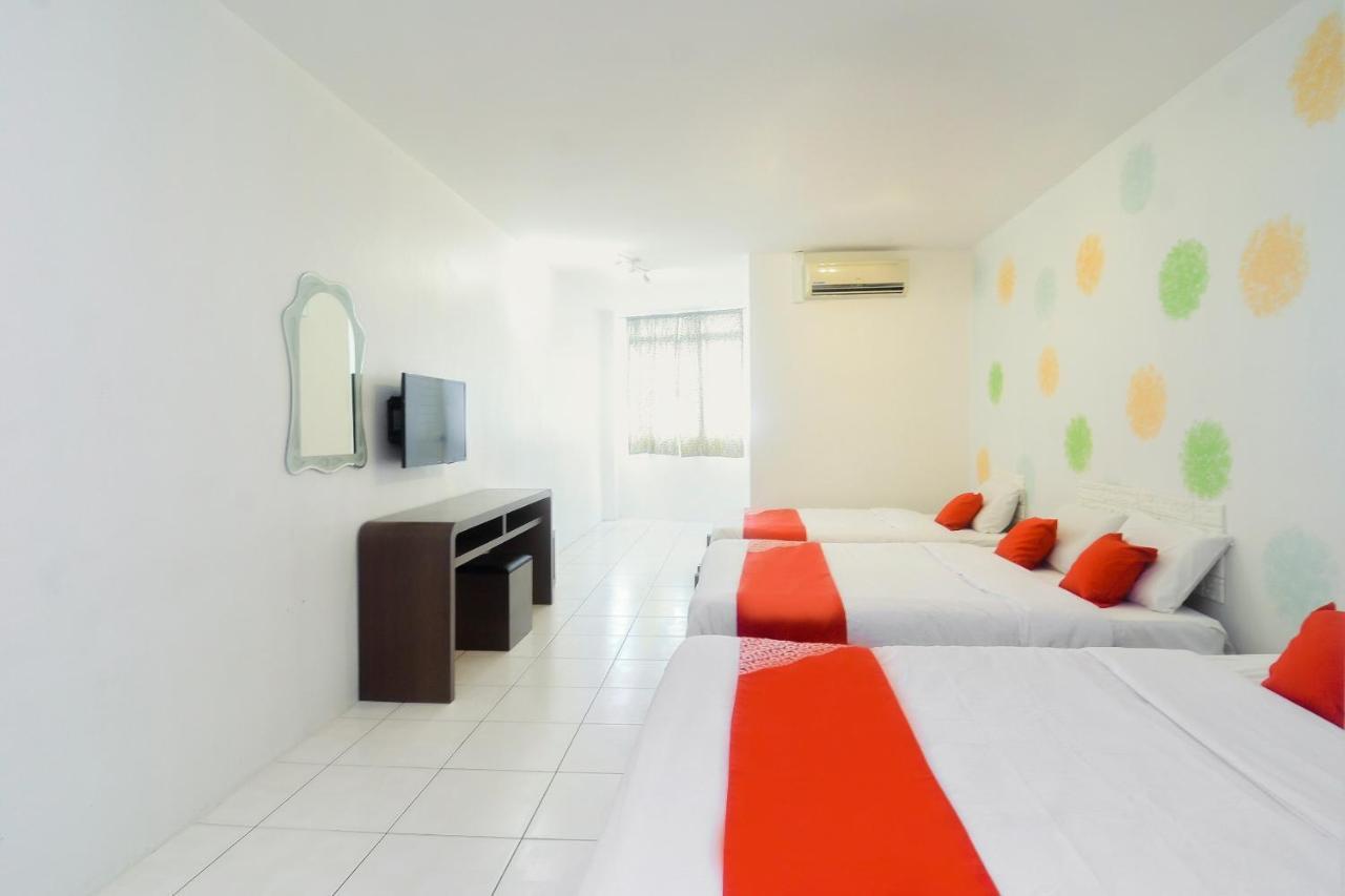 Oyo 44034 Furama Lodging House Kuching Eksteriør billede