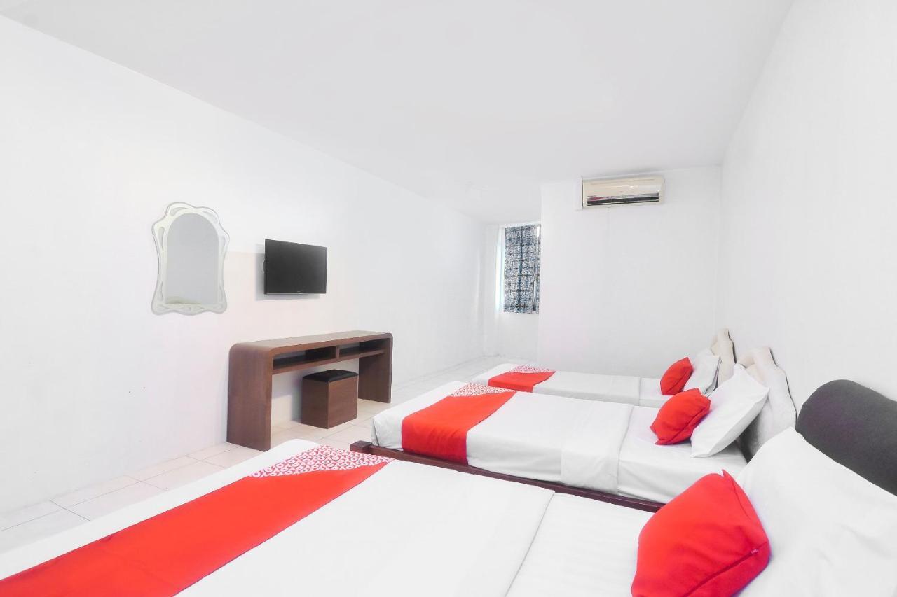 Oyo 44034 Furama Lodging House Kuching Eksteriør billede