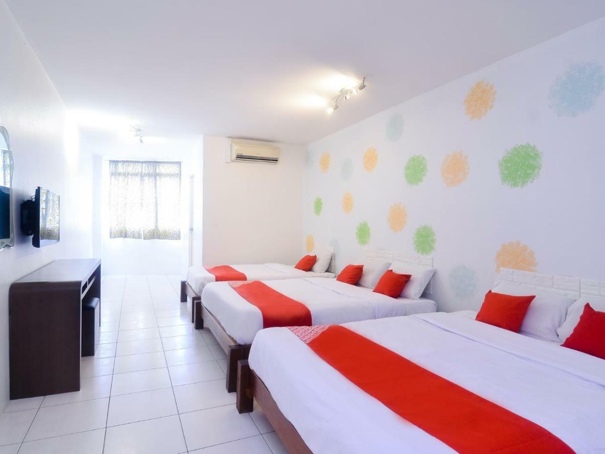Oyo 44034 Furama Lodging House Kuching Eksteriør billede