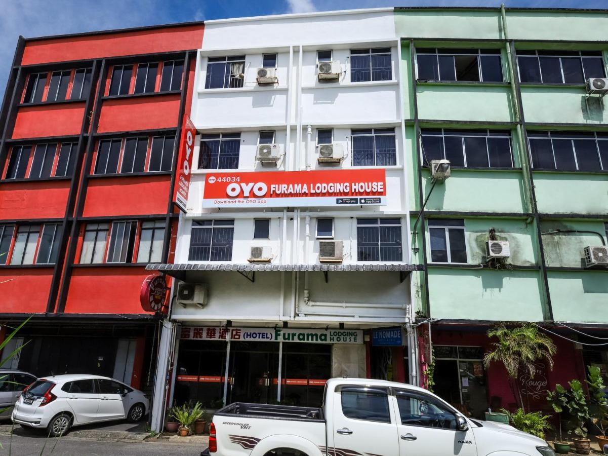 Oyo 44034 Furama Lodging House Kuching Eksteriør billede